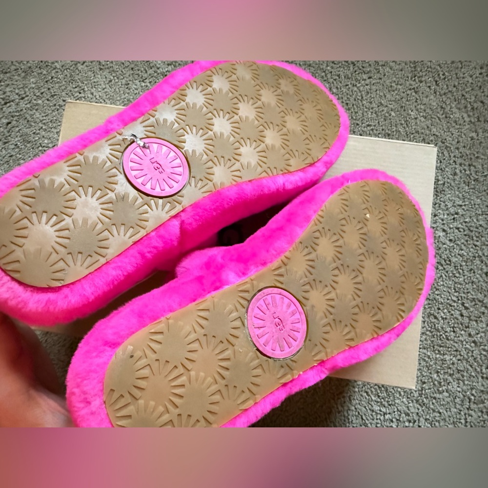 UGG oh yeah slippers size 10 - Picture 8 of 13